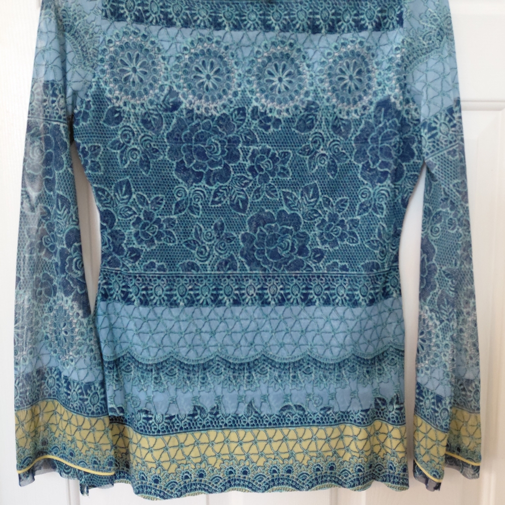 Anac Light Blue and Navy Floral Lace-Print Long Sleeve Top with Yellow Hem